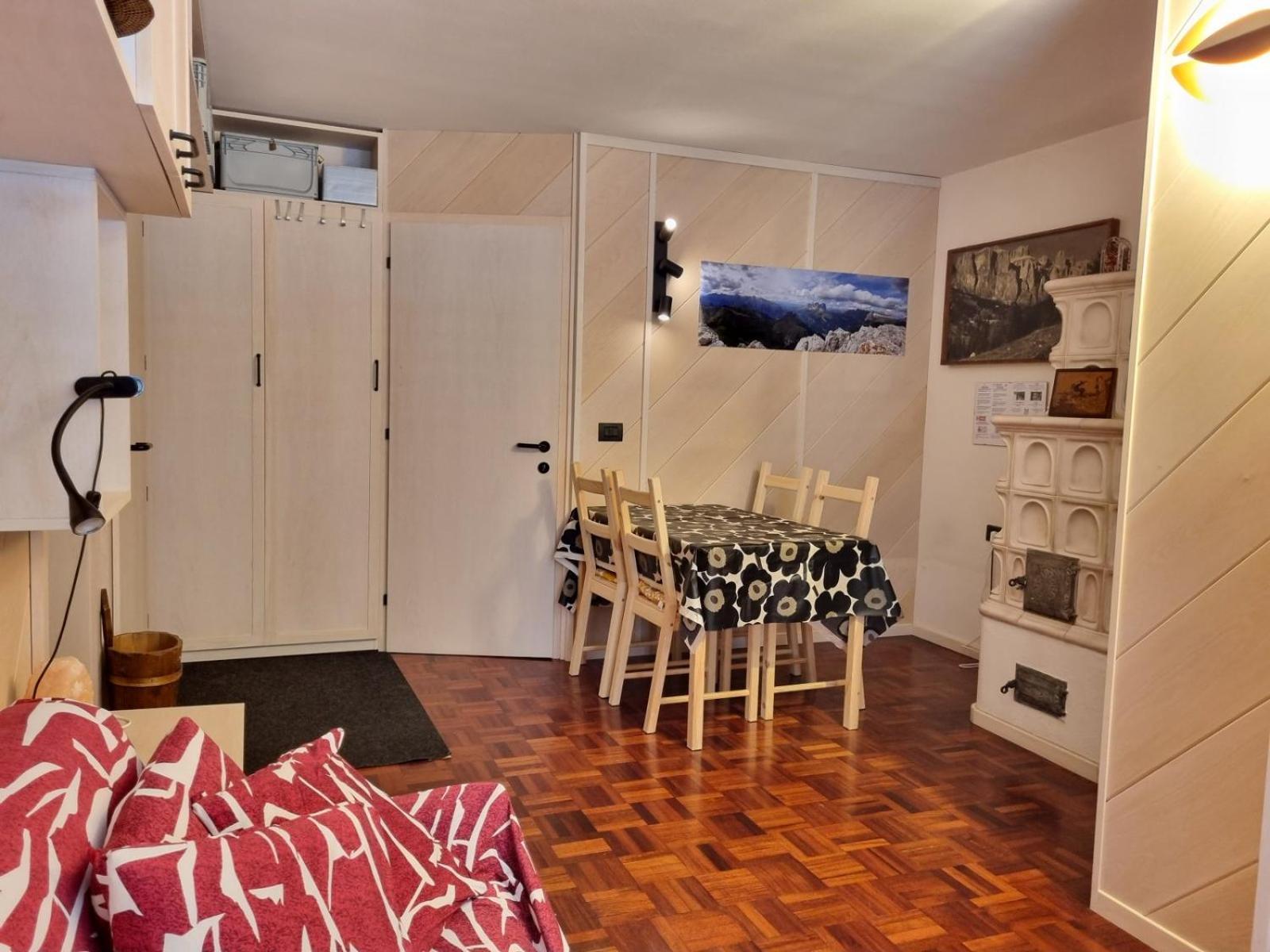 Arnica Apartment *
